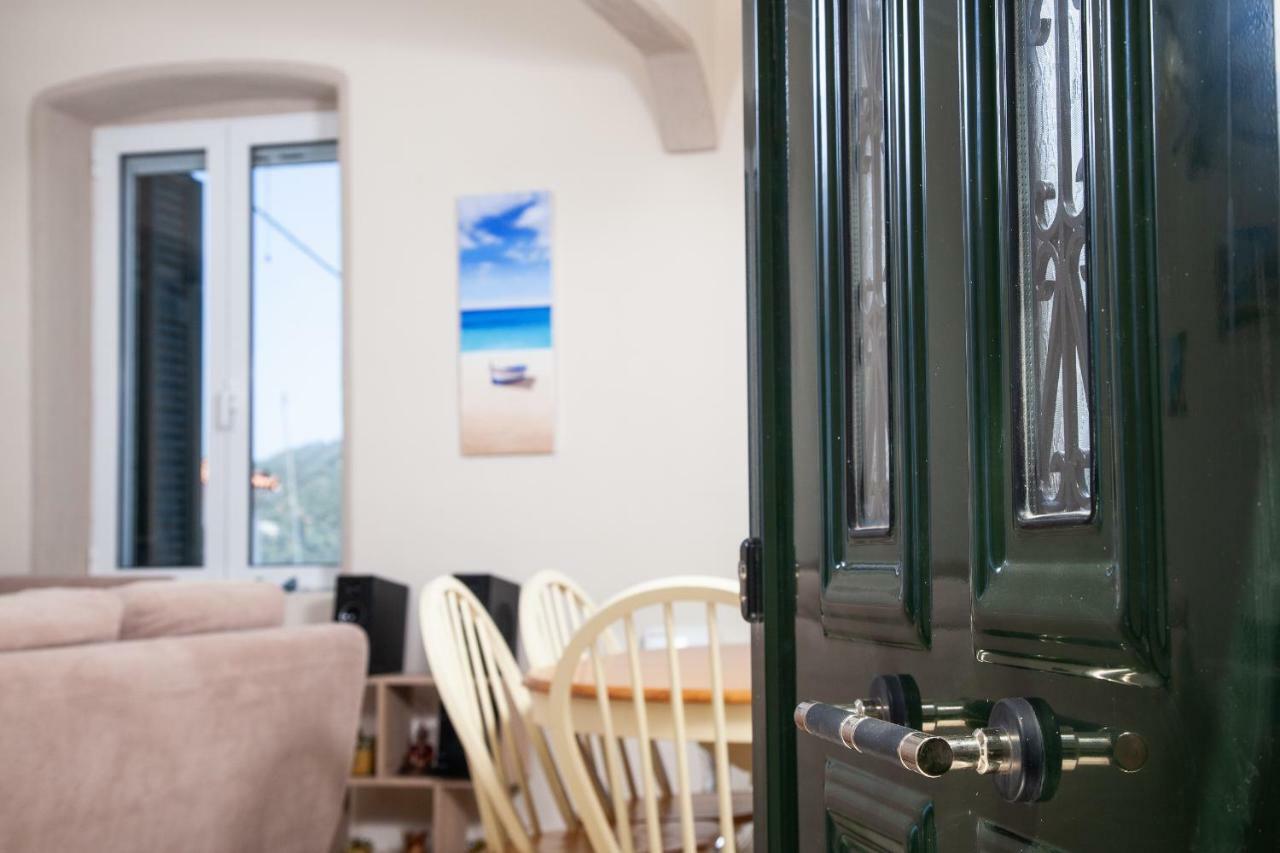 Villa @ Poros Poros Town 外观 照片