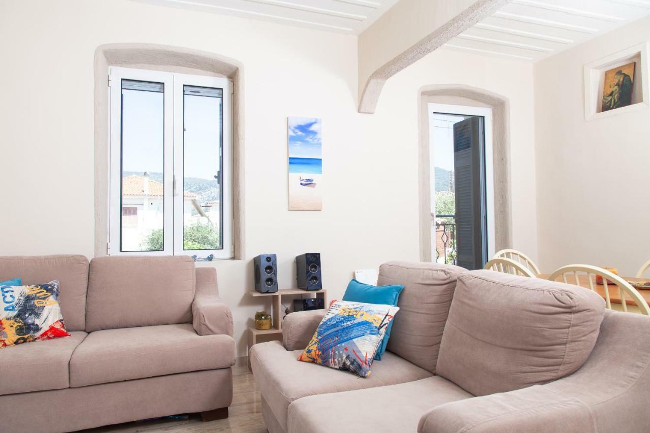 Villa @ Poros Poros Town 外观 照片